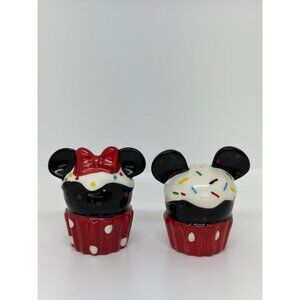 Disney Parks 2019 Mickey & Minnie Mouse Cupcake Salt & Pepper Shaker Set